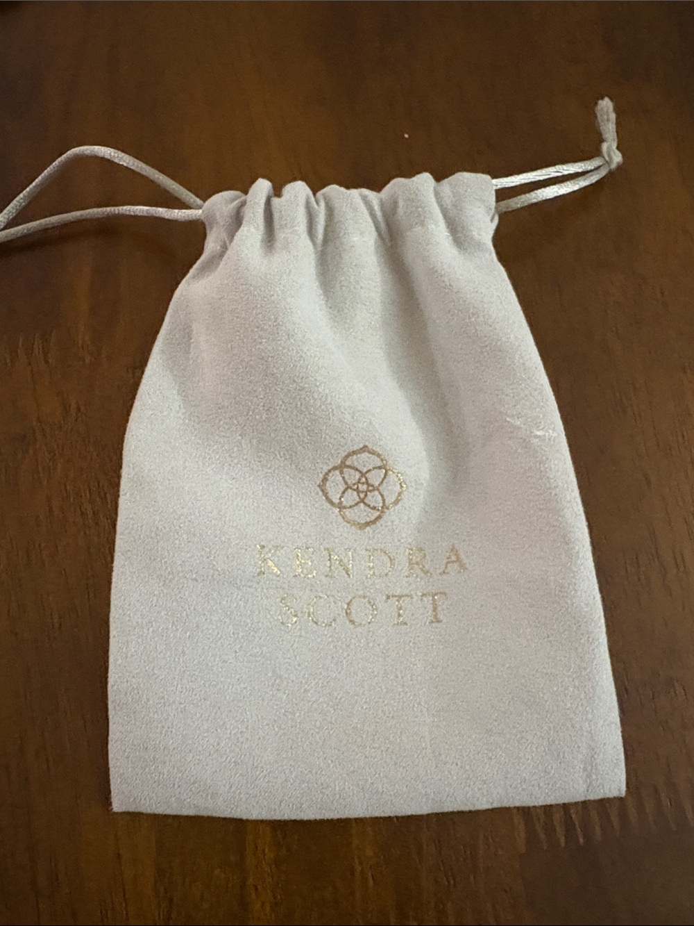 Kendra Scott Gold Heart Pendant Necklace - Picture 4 of 4